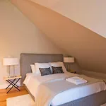 Iconic & Elegant Design 2 Bedroom Apt By Fs